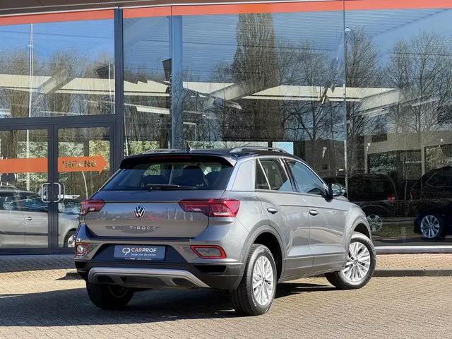 Volkswagen T-Roc 1.5 TSI Life Business 2024 Benzine 27