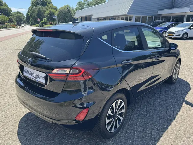 Ford Fiesta 1.0 EcoBoost Hybrid Titanium 2022 Benzine 3