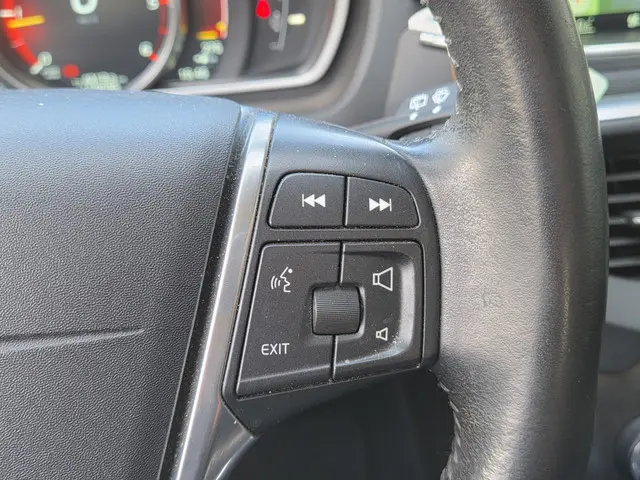 Volvo V40 2.0 D2 Momentum Business 2015 Diesel 22