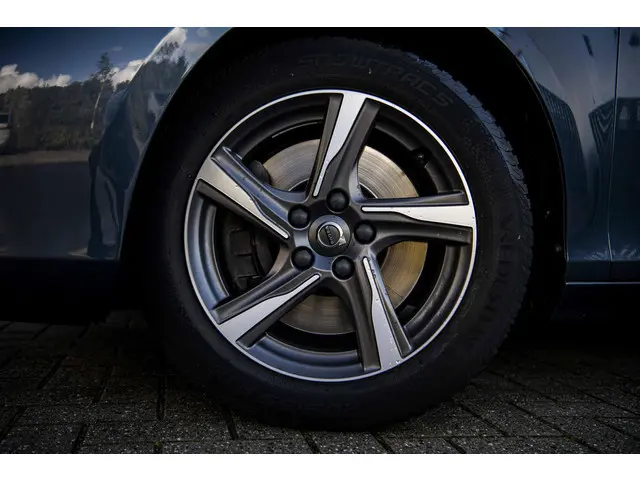 Volvo V40 1.5 T2 Polar+ 2019 Benzine 30