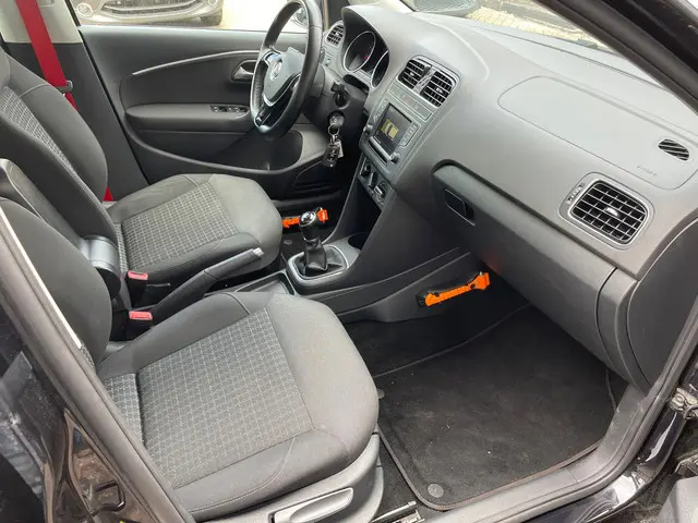 Volkswagen Polo 1.2 TSI Comfortline 2017 Benzine 16