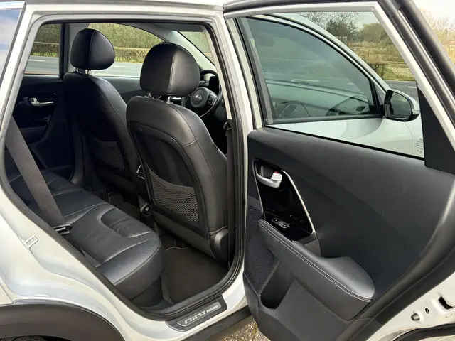 Kia Niro 1.6 GDi PHEV DynamicLine 2018 Hybride Benzine 23