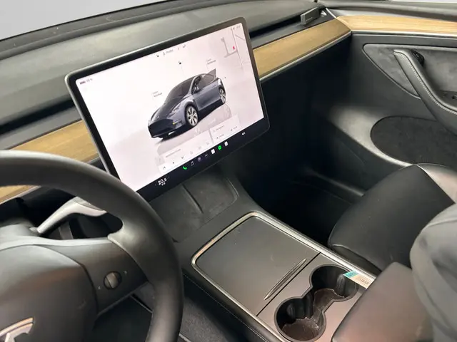 Tesla Model Y RWD 58 kWh 2023 Elektrisch 7