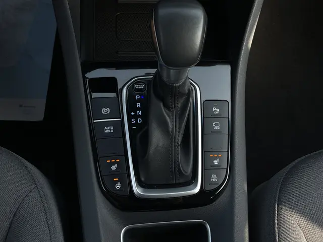 Hyundai IONIQ 1.6 GDi PHEV Comfort 2021 Hybride Benzine 6