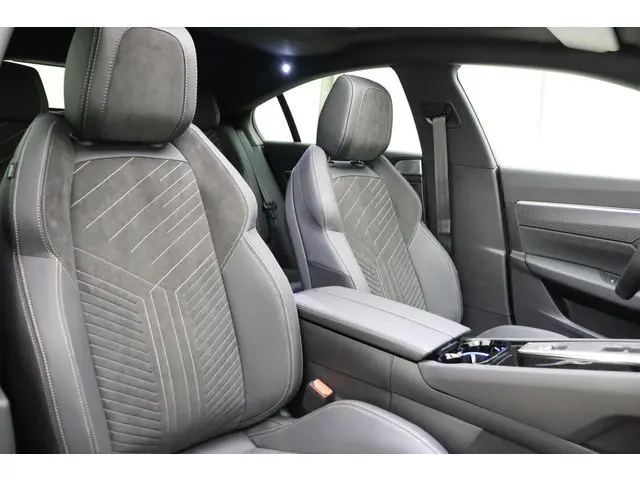Peugeot 508 1.6 HYbrid 180 Allure 2025 Hybride Benzine 17