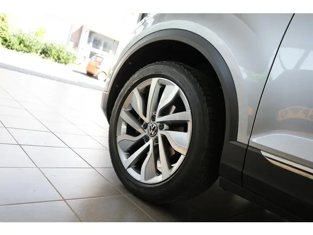 Volkswagen T-Roc 1.0 TSI 2022 Benzine 27
