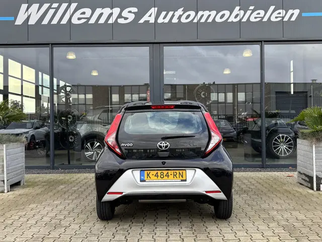 Toyota Aygo 1.0 VVT-i x-play 2021 Benzine 5