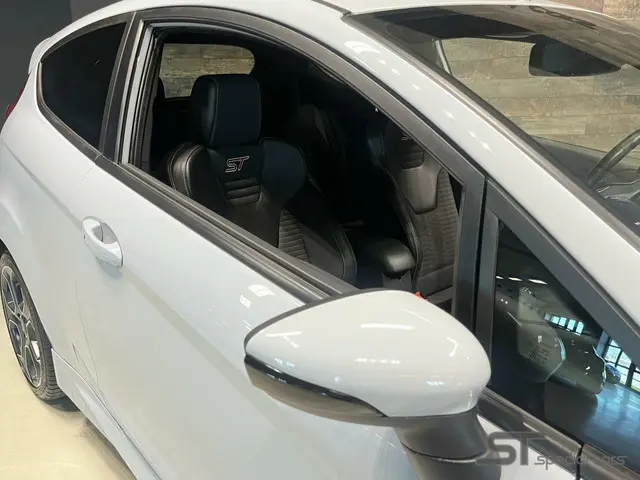 Ford Fiesta 1.6 ST200 2016 Benzine 8