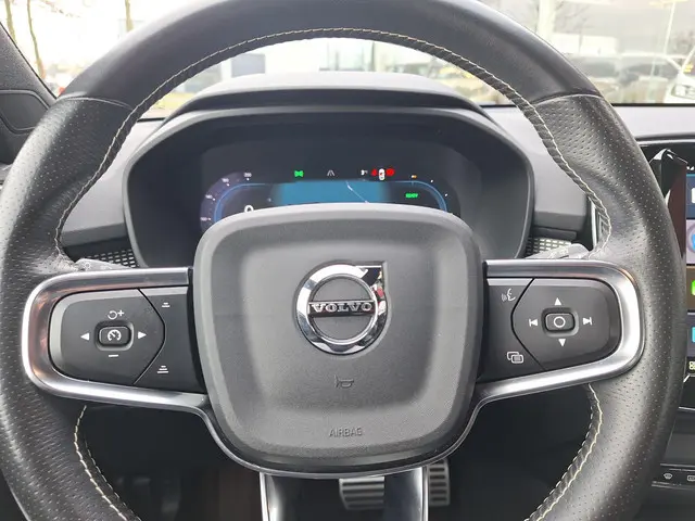 Volvo XC40 Recharge P8 AWD R-Design 2020 Elektrisch 31