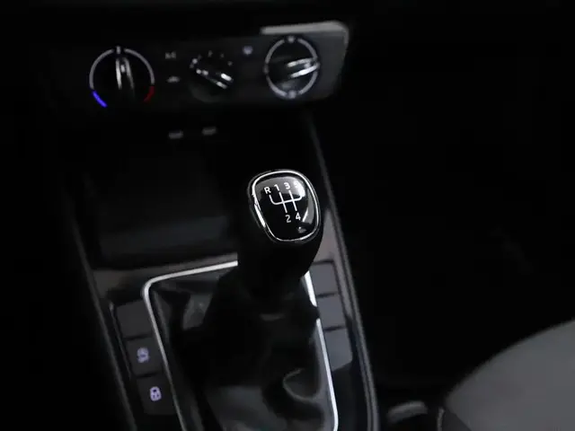 Škoda Fabia 1.0 TSI Ambition 2023 Benzine 14