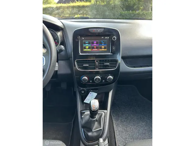 Renault Clio Estate 0.9 TCe Limited 2019 Benzine 11