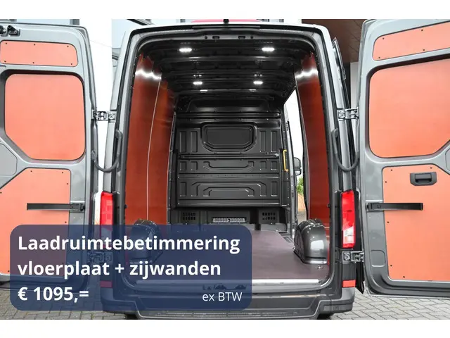 Volkswagen Crafter 2.0 TDI L3H3 2023 Diesel 10