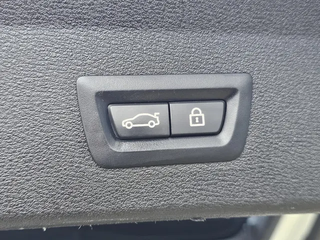 BMW X1 sDrive18i 2018 Benzine 12