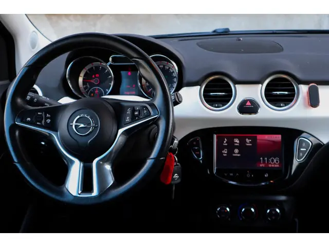 Opel ADAM 1.4 Ecoflex Start/stop 100PK 2015 2015 Benzine 14