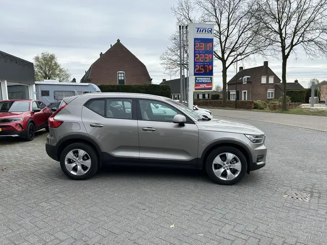 Volvo XC40 2.0 B4 Business Pro 2020 Hybride Benzine 3