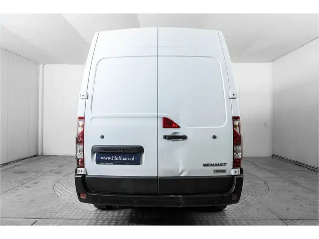 Renault Master T35 2.3 dCi L2H2 2018 Diesel 14