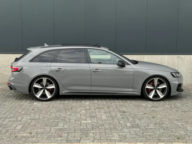 Audi RS4 Avant 2.9 TFSI RS 4 quattro 450 pk 2018 Benzine 7
