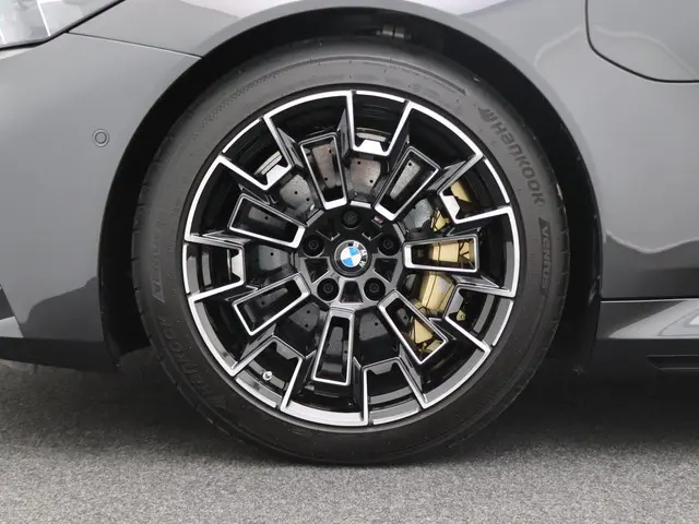 BMW M5 Touring 2025 Hybride Benzine 7