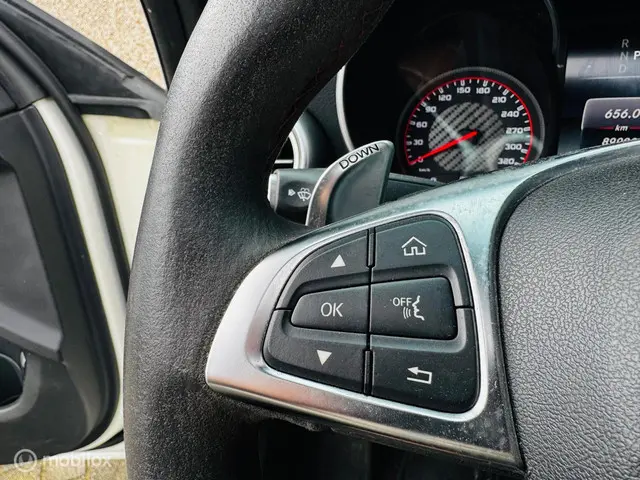 Mercedes-Benz C-Klasse AMG 63 S Edition 1 2015 Benzine 33