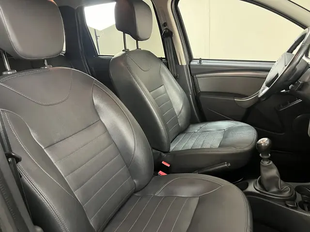Dacia Duster 1.2 TCe 4x2 Blackshadow 2017 Benzine 10