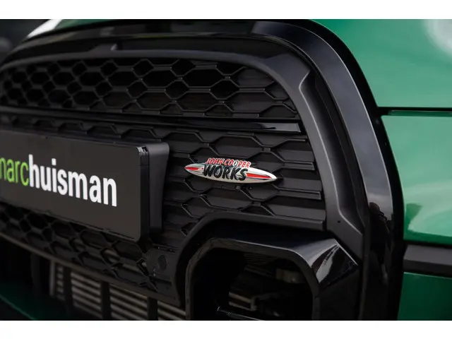 MINI Cooper S 2.0 Resolute Edition 2023 Benzine 38