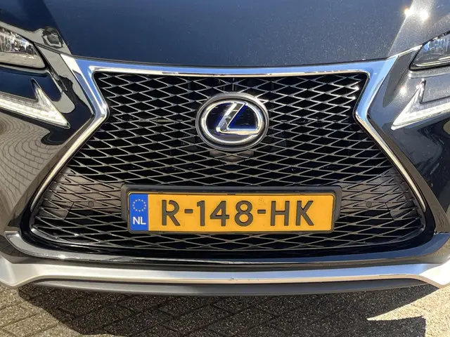 Lexus NX 300h AWD Luxury Line 2015 Hybride Benzine 42