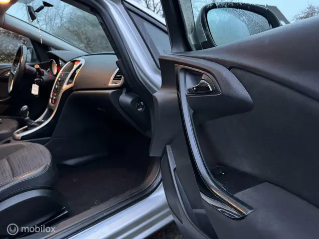 Opel Astra 1.4 Turbo 150PK/NAVI/PDC/DO/NWE APK 2014 Benzine 11