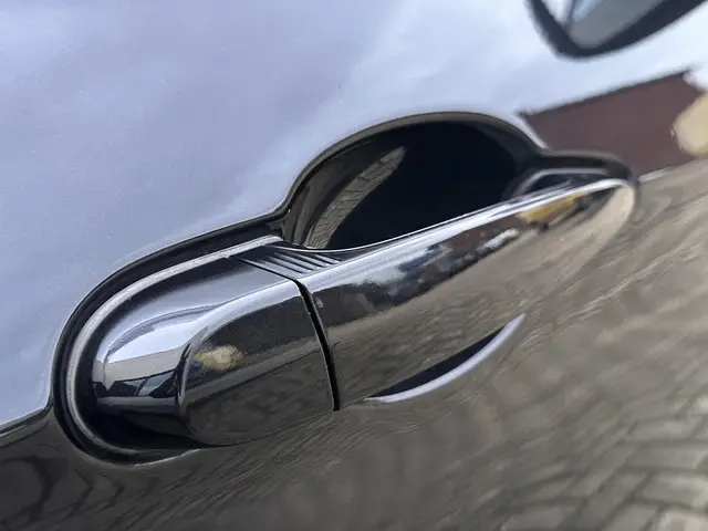 BMW 3 Serie Touring 320i High Executive 2015 Benzine 12