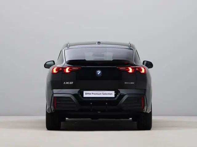 BMW iX2 eDrive20 65kWh 2024 Elektrisch 10