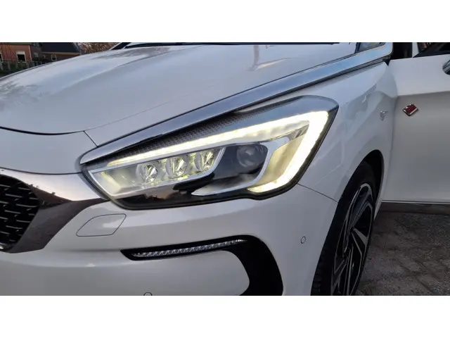 DS DS 5 1.6 THP Performance Line 2018 Benzine 24