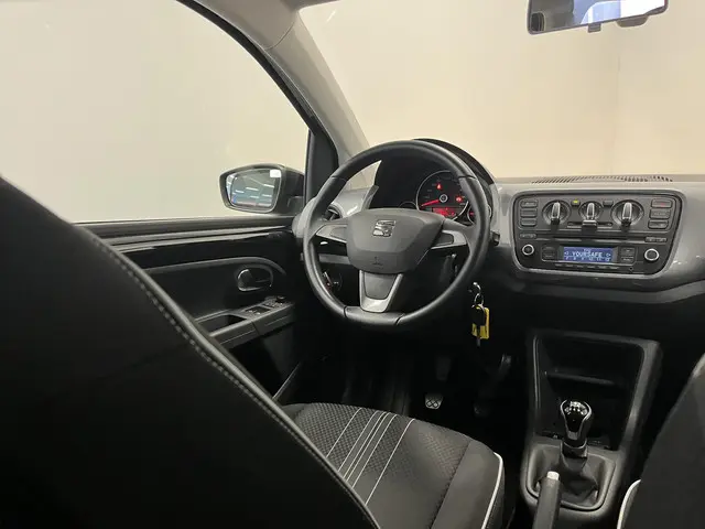 SEAT Mii 1.0 Sport Connect 2016 Benzine 27