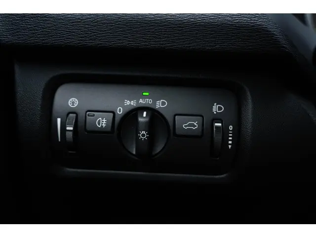 Volvo V40 T3 Momentum Automaat 2015 Benzine 29