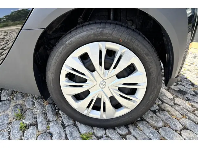 Toyota Aygo X 1.0 VVT-i MT Play 2024 Benzine 8