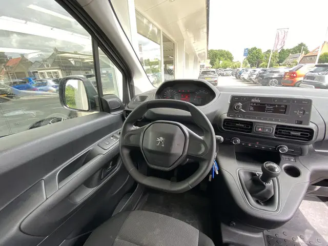 Peugeot Partner 1.5 BlueHDI Pro 2021 Diesel 6