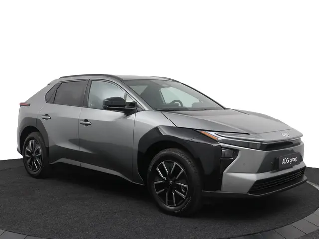 Toyota bZ4X Dynamic 73 kWh 2025 Elektrisch 12
