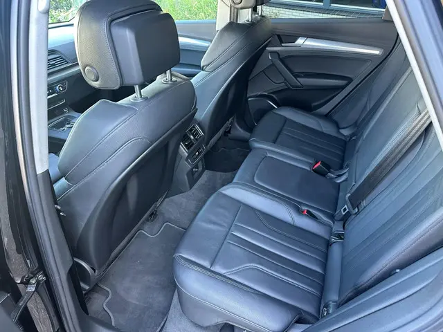 Audi Q5 45 TFSI quattro S edition 2019 Hybride Benzine 22