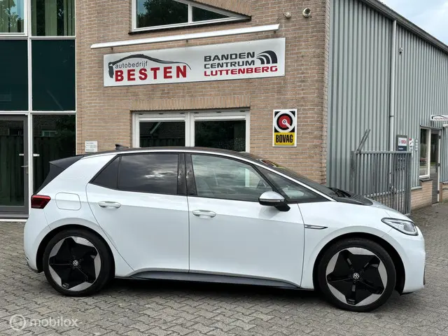Volkswagen ID.3 First Max. 58 kWh 2020 Elektrisch 3