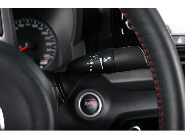 Toyota Yaris 1.6 GR Performance, AWD, 261PK 2023 Benzine 23