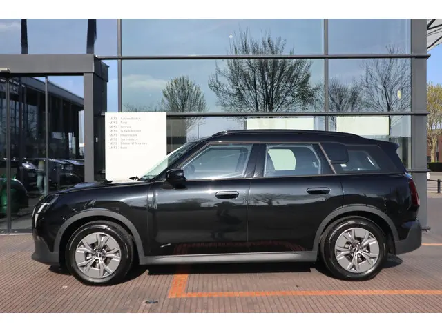 MINI Countryman E 2024 Elektrisch 3
