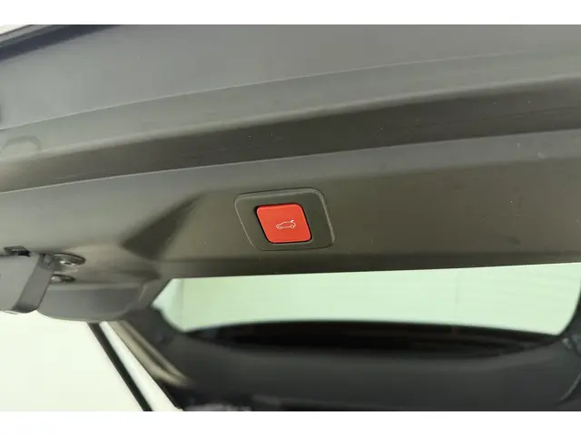 Peugeot 3008 1.2 Hybrid 145 GT 2025 Hybride Benzine 13