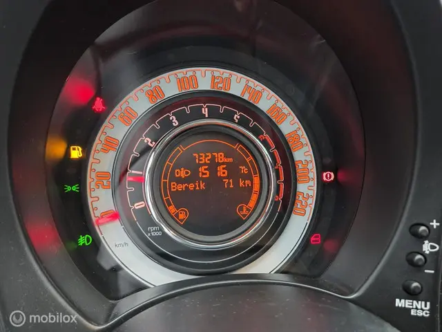 Fiat 500 1.2 Lounge met panodak 2013 Benzine 10