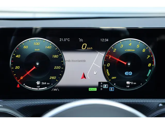 Mercedes-Benz A-Klasse 250 e Luxury 2021 Hybride Benzine 26