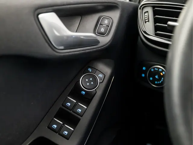 Ford Fiesta 1.0 EcoBoost Titanium Sport 2020 Benzine 23