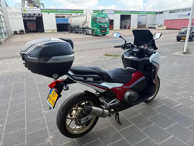 Honda NC 750 Scooter 750D DCT Integra ABS 2014 Benzine 5