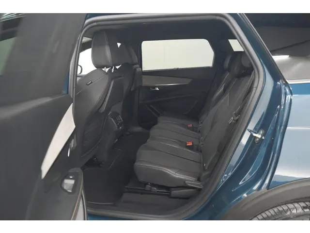 Peugeot 5008 PureTech 130 GT 2024 Benzine 30