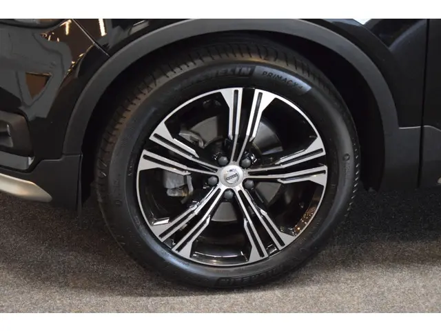 Volvo XC40 2.0 T5 250pk AUT8 AWD Inscription/ 2019 Benzine 3