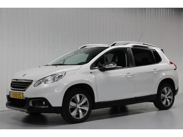 Peugeot 2008 1.2 PureTech Style 2015 Benzine 12