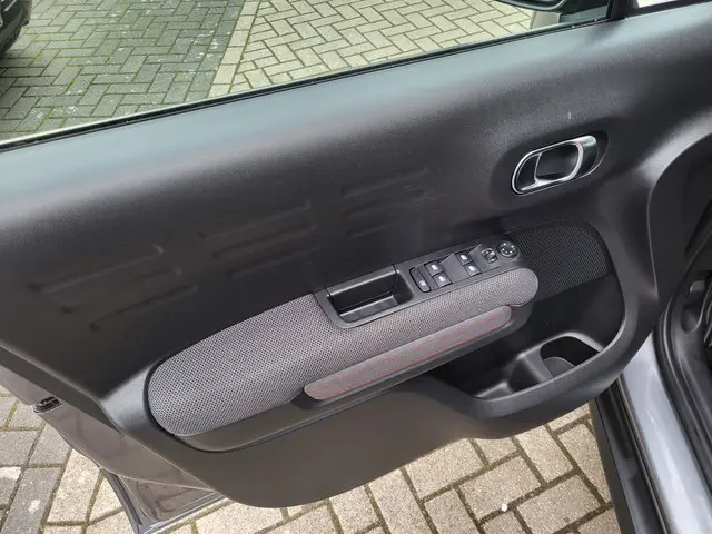 Citroën C3 Aircross 1.2 PureTech S&S Shine 2018 Benzine 13