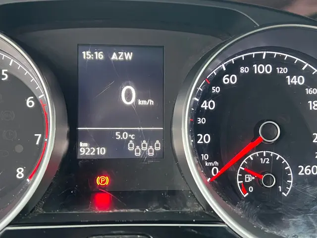 Volkswagen Touran 1.2 TSI Comfortline 7p 2016 Benzine 14