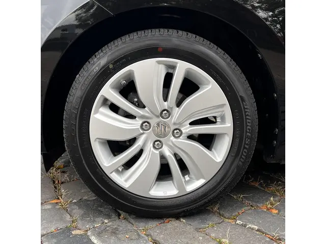 Suzuki Swift 1.0 Select 2019 Benzine 6